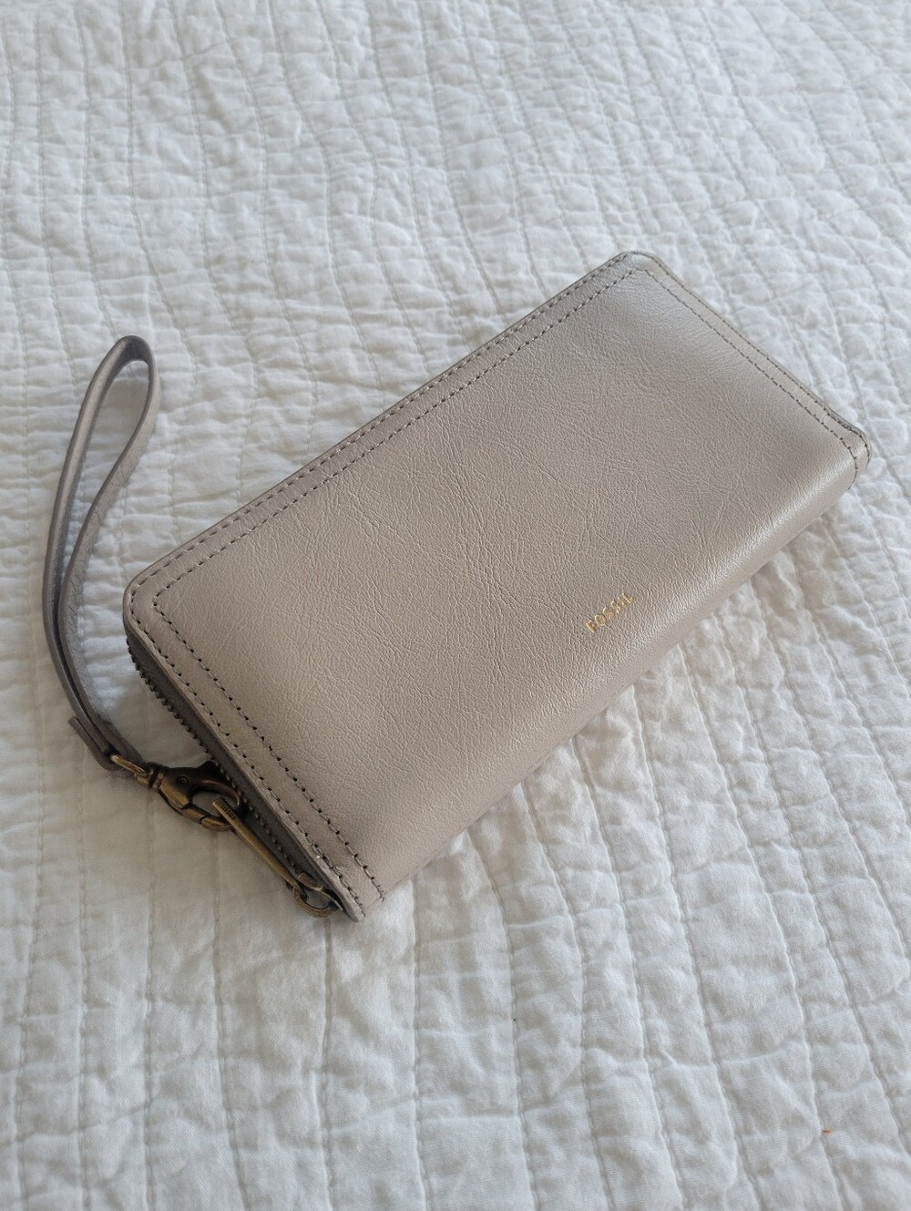 NWT Fossil Women's Logan RFID Zip-Around Wristlet Wallet in Stone - Picture 1 of 9